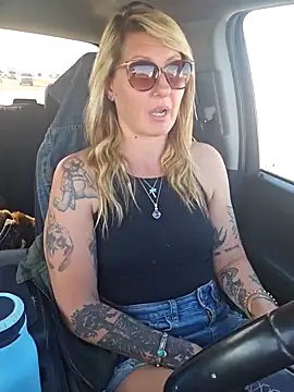 SheIsSomething online show from January 30, 9:36 pm