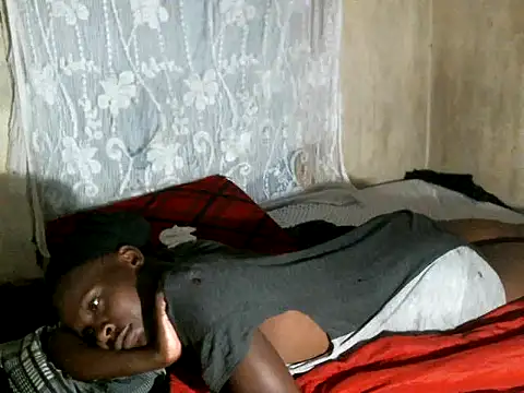 cute-shamza online show from February 14, 5:10 pm