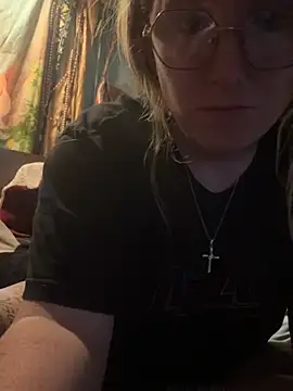 Snapshot of stormyybabe chatting on July 13, 1:36 pm stormyybabe online show from July 13, 1:36 pm