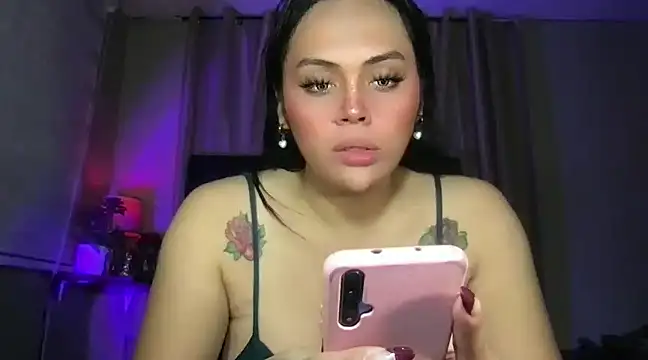 Snapshot of _MissKhimberlyXxx_ chatting on December 26, 7:35 am MissKhimberlyXxx online show from December 26, 7:35 am