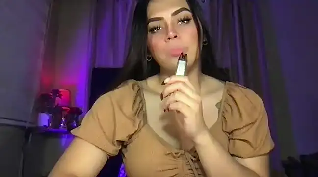 Snapshot of _MissKhimberlyXxx_ chatting on December 31, 6:48 am MissKhimberlyXxx online show from December 31, 6:48 am