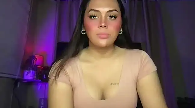 Snapshot of _MissKhimberlyXxx_ chatting on January 11, 1:32 pm MissKhimberlyXxx online show from January 11, 1:32 pm