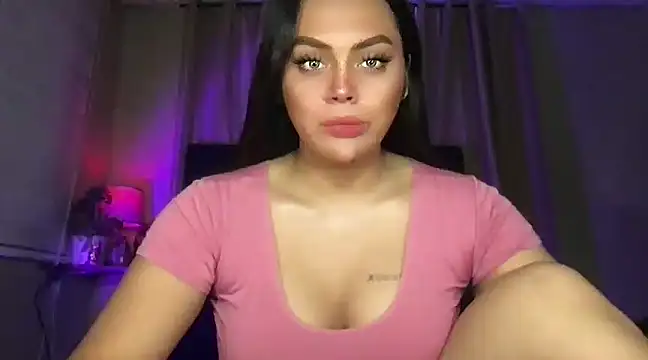 Snapshot of _MissKhimberlyXxx_ chatting on January 17, 6:12 pm MissKhimberlyXxx online show from January 17, 6:12 pm
