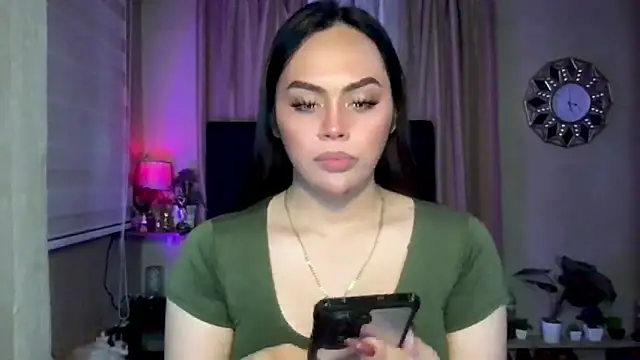 Snapshot of _MissKhimberlyXxx_ chatting on January 27, 7:24 am MissKhimberlyXxx online show from January 27, 7:24 am