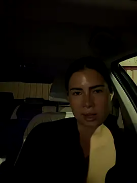 clairewntr online show from October 13, 9:26 pm