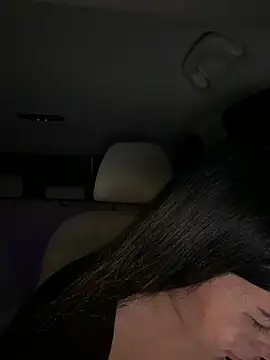 clairewntr online show from November 29, 8:23 pm