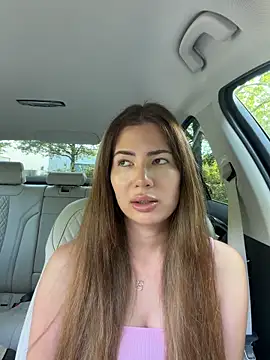 Snapshot of clairewntr chatting on June 20, 4:43 pm clairewntr online show from June 20, 4:43 pm