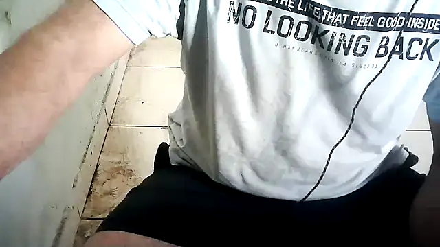 Snapshot of eduar570 chatting on March 15, 1:17 pm eduar570 online show from March 15, 1:17 pm