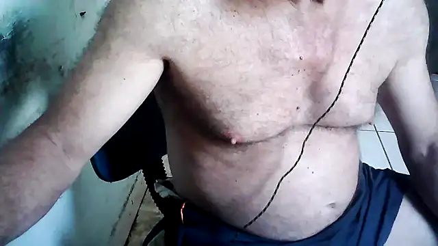 Snapshot of eduar570 chatting on April 7, 7:14 pm eduar570 online show from April 7, 7:14 pm