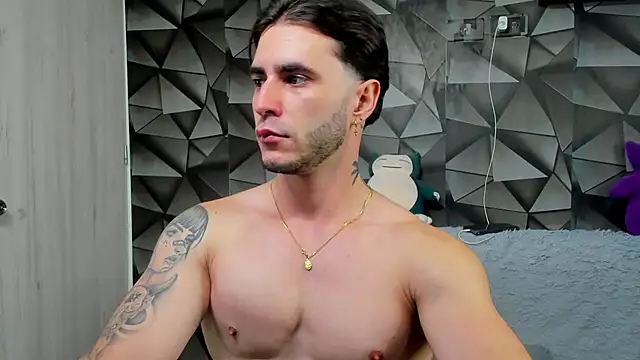 Latino stud4u online show from January 16, 10:03 pm