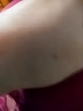 Snapshot of LovlyAnnie chatting on November 19, 5:29 am LovlyAnnie online show from November 19, 5:29 am