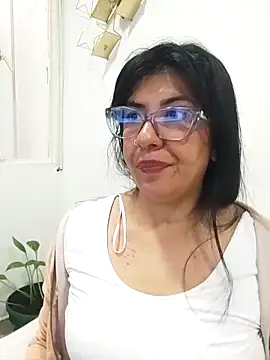 aisha latina online show from January 16, 2:54 pm