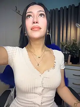 Jasmine Elcock online show from May 7, 9:42 pm