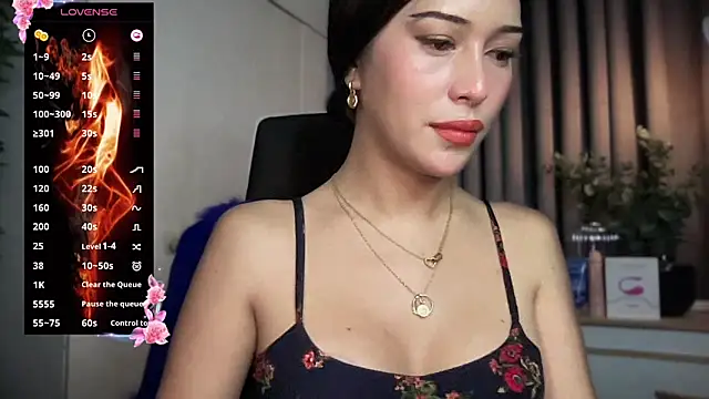 Jasmine Elcock online show from July 1, 5:56 pm