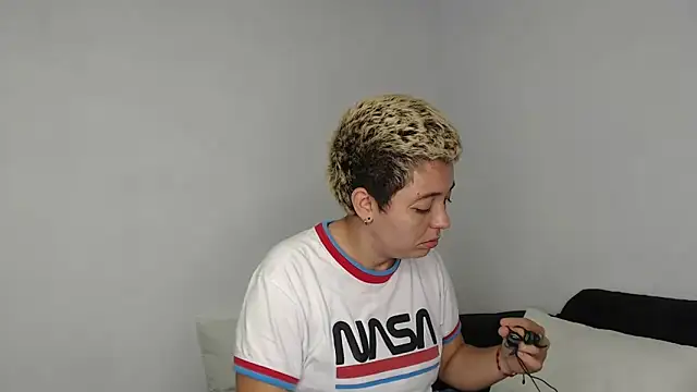 kathy luisa online show from March 13, 1:12 am