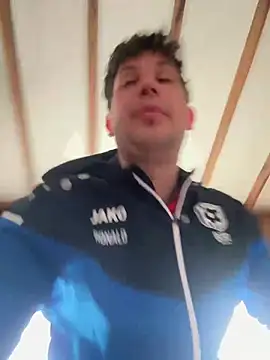 Snapshot of Taxidriver1988 chatting on January 31, 12:07 pm Taxidriver1988 online show from January 31, 12:07 pm