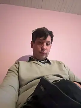 Snapshot of Taxidriver1988 chatting on February 10, 4:25 pm Taxidriver1988 online show from February 10, 4:25 pm