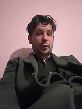 Snapshot of Taxidriver1988 chatting on February 17, 6:37 pm Taxidriver1988 online show from February 17, 6:37 pm