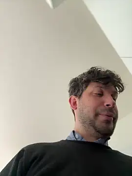 Snapshot of Taxidriver1988 chatting on February 28, 9:04 am Taxidriver1988 online show from February 28, 9:04 am