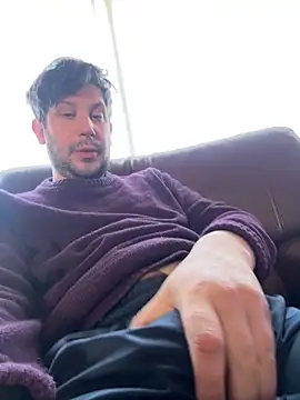 Snapshot of Taxidriver1988 chatting on March 3, 1:20 pm Taxidriver1988 online show from March 3, 1:20 pm