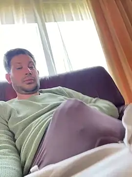 Taxidriver1988 online show from April 29, 2:32 pm