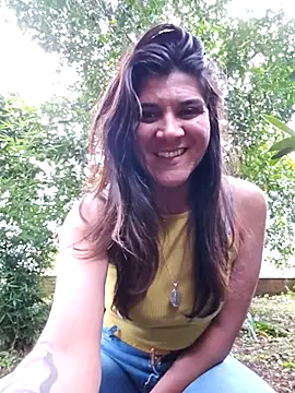 Snapshot of Yuky_ta chatting on February 8, 10:51 pm Yuky ta online show from February 8, 10:51 pm