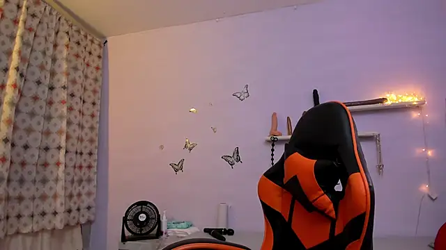 agathaxxx-69 online show from April 2, 7:22 pm