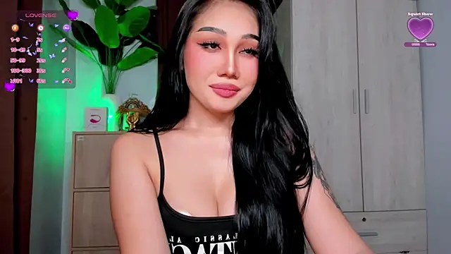 Snapshot of Icon1c_LiLy chatting on May 26, 7:43 pm Icon1c LiLy online show from May 26, 7:43 pm