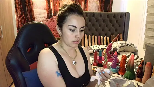 sofia23dirty online show from December 17, 5:52 pm