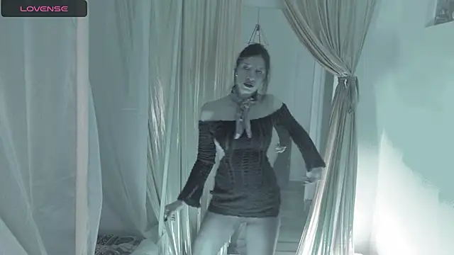 Snapshot of magali_19 chatting on October 21, 12:11 am magali 19 online show from October 21, 12:11 am