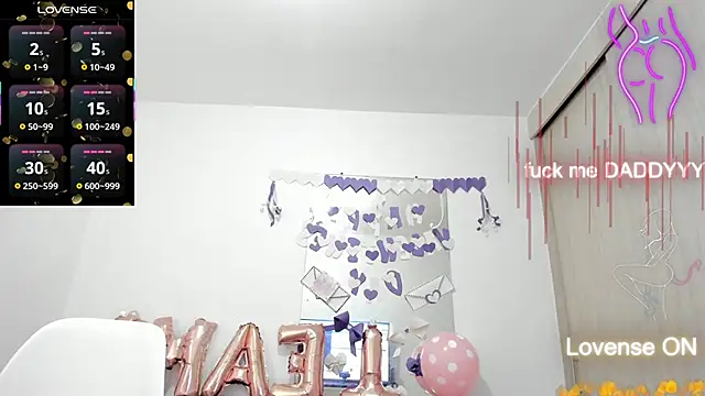 esmeraldamfc online show from March 12, 9:54 pm