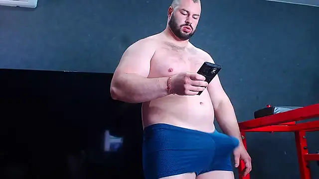 muscularjohnforuX online show from April 28, 7:13 am