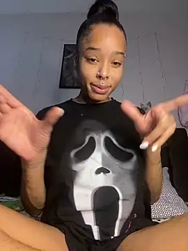 CutieFrmthehood online show from January 11, 6:23 pm