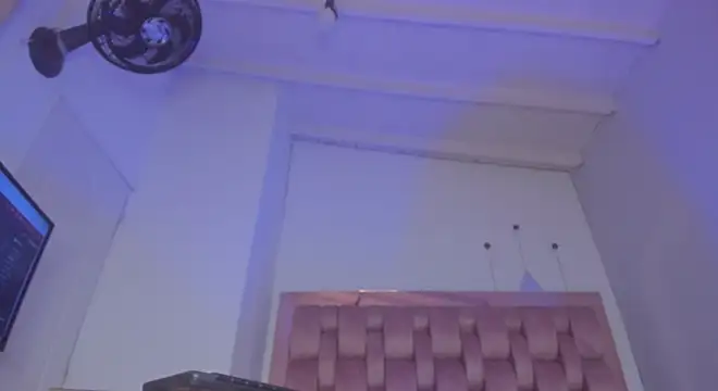 swt-booty online show from December 25, 3:49 pm