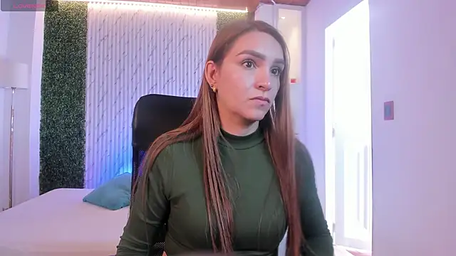 Snapshot of miataylorr1 chatting on October 15, 2:06 pm miataylorr1 online show from October 15, 2:06 pm