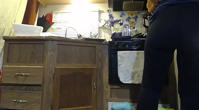 Snapshot of sexyinpantyhose chatting on December 27, 5:42 am sexyinpantyhose online show from December 27, 5:42 am