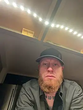 Snapshot of Mackwood89 chatting on February 3, 7:02 am Mackwood89 online show from February 3, 7:02 am