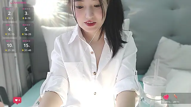 Snapshot of Anne-Sweet chatting on January 31, 6:35 am Anne-Sweet online show from January 31, 6:35 am