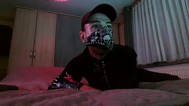 Snapshot of Danny_Guy chatting on January 12, 4:23 pm Danny Guy online show from January 12, 4:23 pm