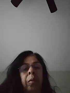 Snapshot of Susannemilf chatting on November 9, 10:41 pm Susannemilf online show from November 9, 10:41 pm