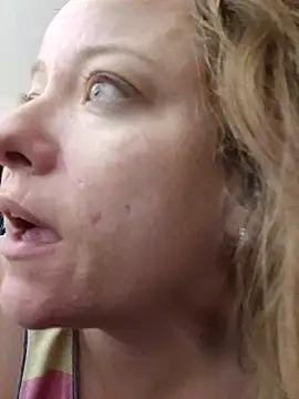 julimonroe online show from February 9, 8:54 am