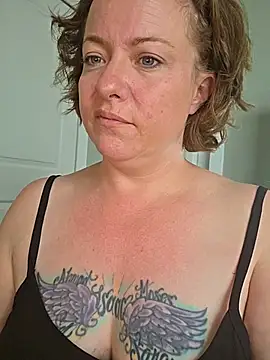 julimonroe online show from May 22, 2:55 pm