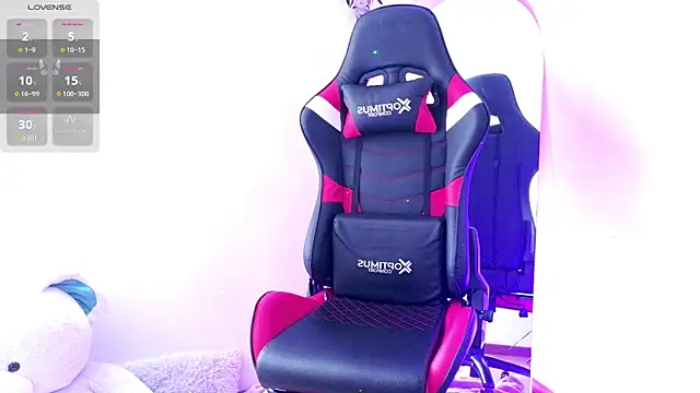 Lia Tinez online show from February 6, 9:40 pm