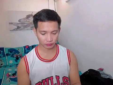 Snapshot of xSebastian19 chatting on December 16, 9:09 pm xSebastian19 online show from December 16, 9:09 pm