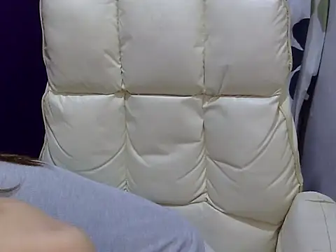 Snapshot of ___zurIII09_ chatting on June 13, 9:51 am zurIII09 online show from June 13, 9:51 am