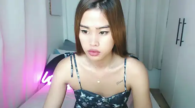 princessjadexx online show from December 7, 9:55 pm