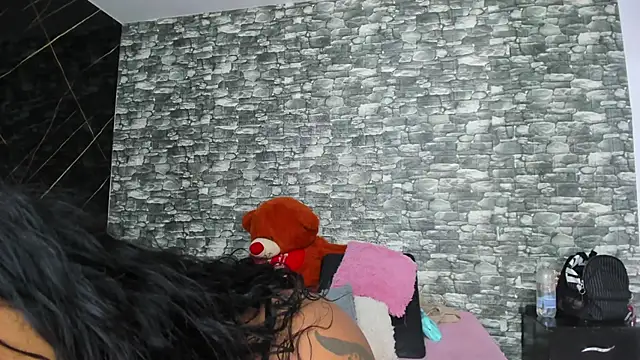 Snapshot of HeidyWillss chatting on December 20, 7:43 pm HeidyWillss online show from December 20, 7:43 pm