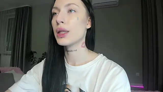 JenniferQueen11 online show from October 22, 8:52 pm