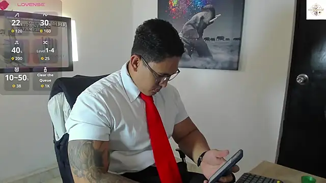 Colton Massif online show from October 21, 7:14 pm