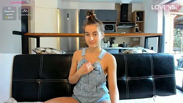 Snapshot of ElizSweet chatting on March 4, 1:17 pm ElizSweet online show from March 4, 1:17 pm